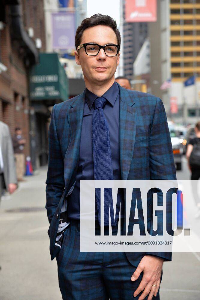 New York, NY, USA - May 16, 2019 New York City..Jim Parsons arriving to tape an appearance on The Late Show with Stephen Colbert on May 16, 2019 in New York City. New York USA - ZUMAny1_ 20190516_zaf_ny1_359