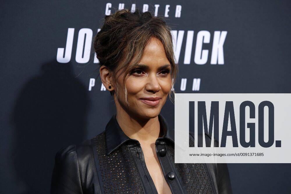 Los Angeles, CA, USA - LOS ANGELES - MAY 15: Halle Berry at the John Wick Chapter 3 Parabellum Los Angeles Premiere at the TCL Chinese Theater IMAX on May 15, 2019 in Los Angeles, CA Los Angeles USA - ZUMAb170 20190515_zap_b170_069