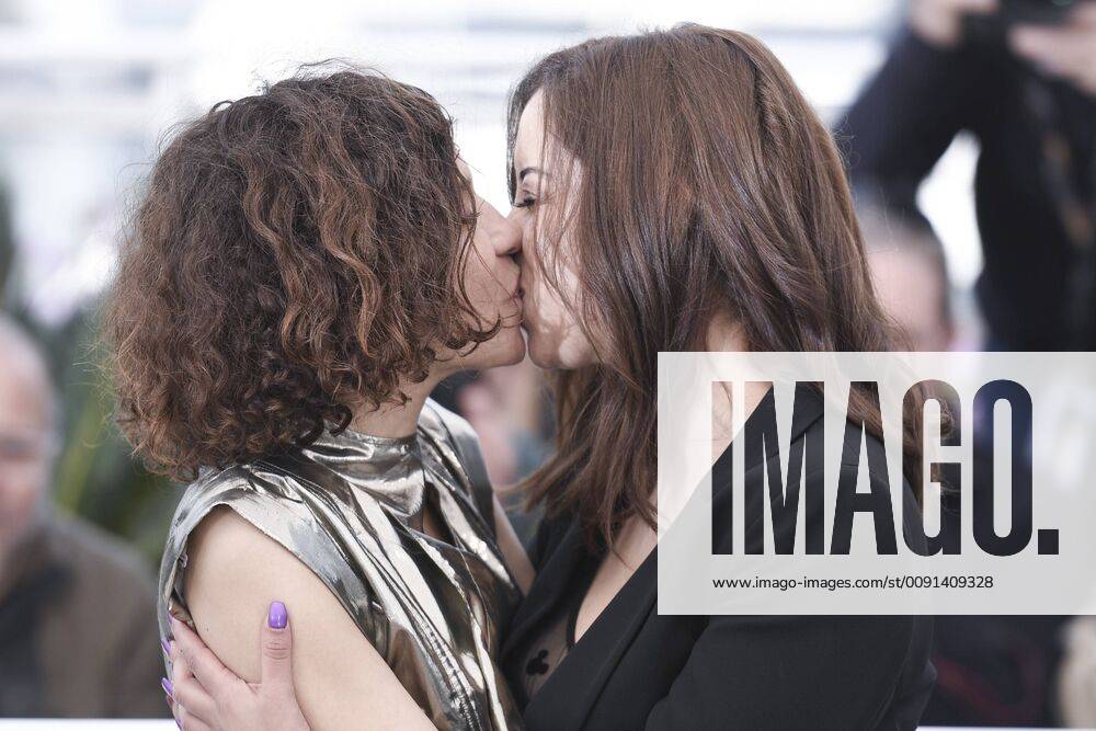 Nisrin Erradi - Lubna Azabal CINEMA : 72 eme Festival de Cannes - Photocall du film Adam - 20 05 2019 - 19 05 2019 NorbertScanella Panoramic