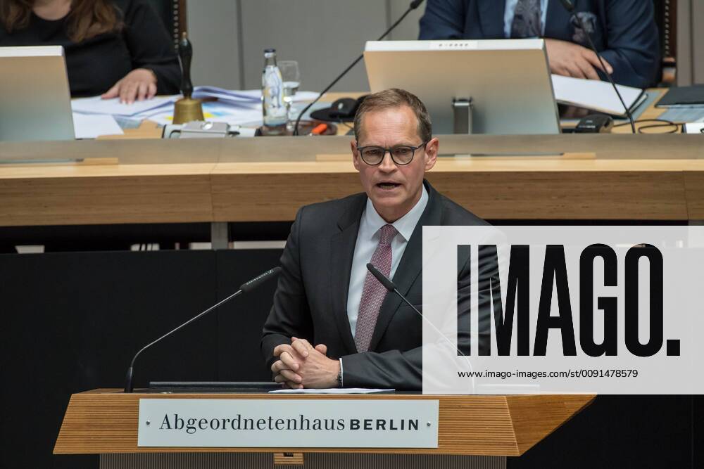 Politics Berlin Meeting House of Representatives Plenary session of the Berlin House of Representatives on Thursday, 23 May 2019 In the picture The Governing Mayor Michael Mueller, SPD, speaks in the current hour on the agenda item 70 years of the Basic Law and a strong Europe good for Berlin 23 5 2019, Berlin