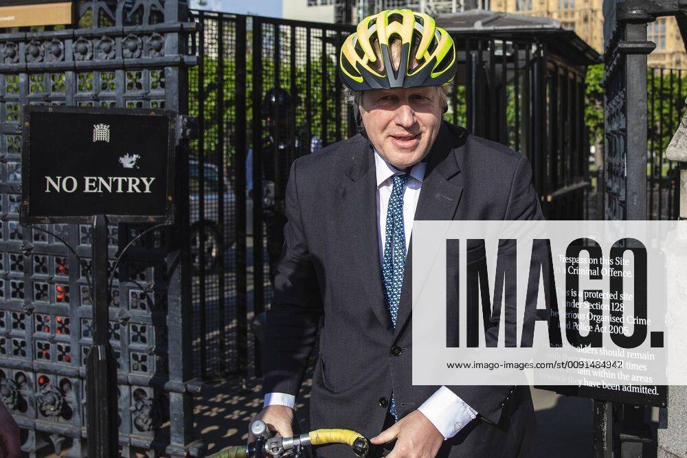 London, London, UK - London, UK. Boris Johnson MP, who has announced his intention to run for the leadership of the Conservative party, leaves Parliament on his bicycle. London UK - ZUMAl94_ 20190523_zaf_l94_031