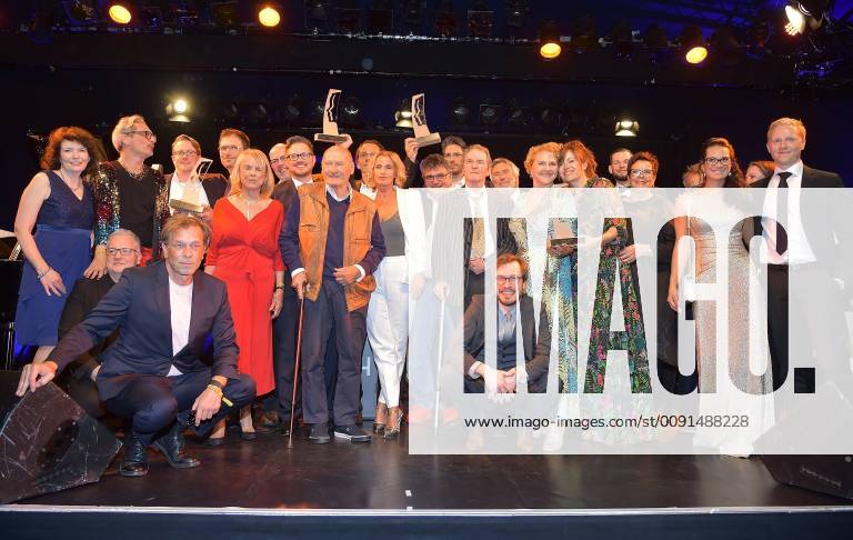 German Synchronics Award 2019 Final picture of all winners and laudators Presentation of the German Synchronics Award 2019 in the TIP at Knazlermat in Berlin on 23 05 2019 photopress müller