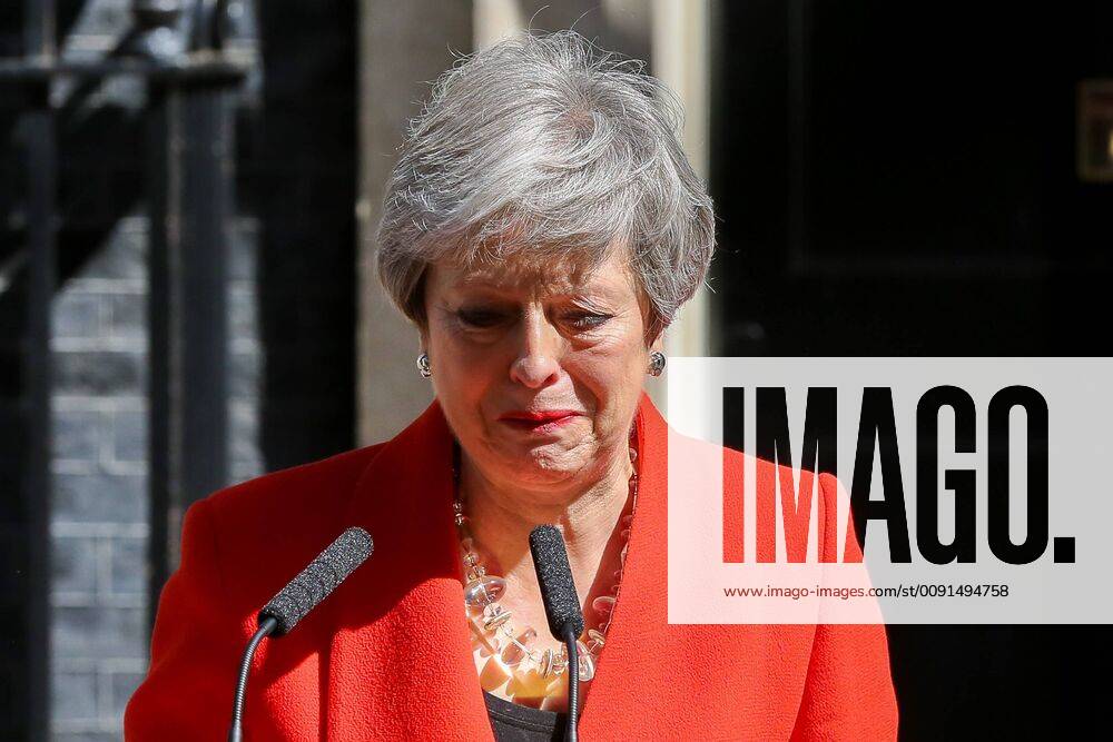 London, UK, UK - London, UK. British Prime Minister Theresa May makes a statement in Downing Street after meeting Graham Brady, the chair of 1922 committee. Theresa May will resign as Prime Minister and the leader of the Conservative Party on 7 June 2019. London UK - ZUMAl94_ 20190524_zaf_l94_004