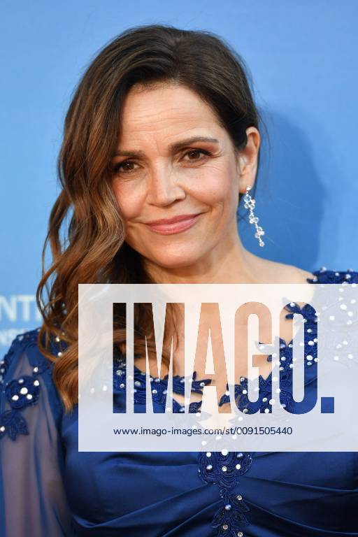 Rebecca IMMANUEL actress, single picture, cut single motive, portrait, portrait, portrait red carpet, Red Carpet, Bavarian Television Award 2019 at 24 05 2019