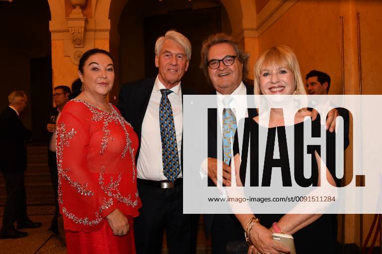 Wolf Dieter Ring with wife and Helmut Markwort with Bavarian Television Prize 2019 Party Award of the Bavarian Television Prize in the Prinzregententheater Munich 23 May 2019