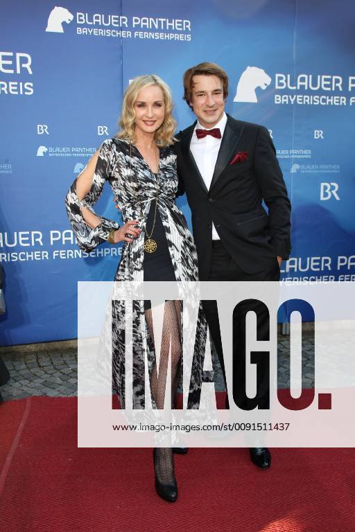 Isabella Huebner with Sebastian Fischer, Bavarian Television Prize 2019 at the Prinzregententheater in Munich on 25 05 2019