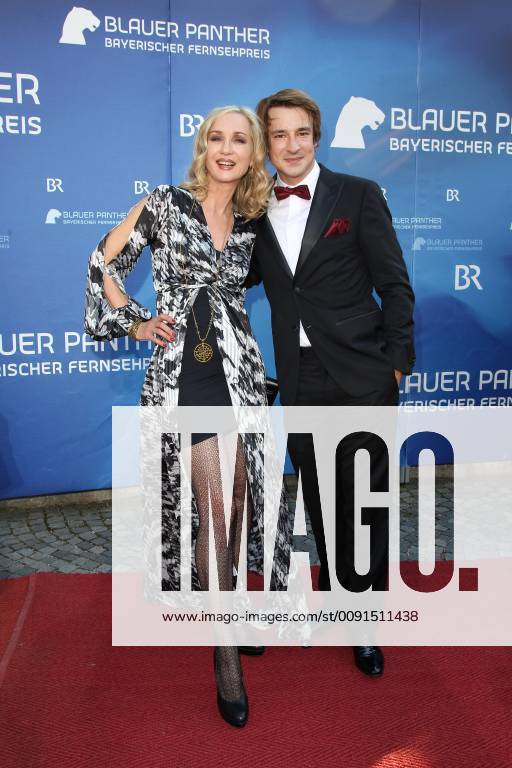 Isabella Huebner with Sebastian Fischer, Bavarian Television Prize 2019 at the Prinzregententheater in Munich on 25 05 2019