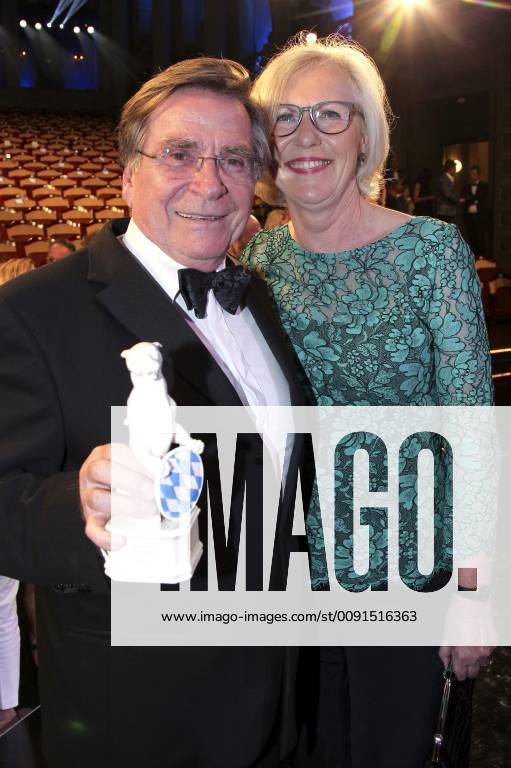 Elmar Wepper with wife Anita at the award ceremony of the 31 Bavarian Television Prize 2019 in the Prinzregententheater Munich, 24 05 2019 Foto:xF.xGulottax xFuturexImage