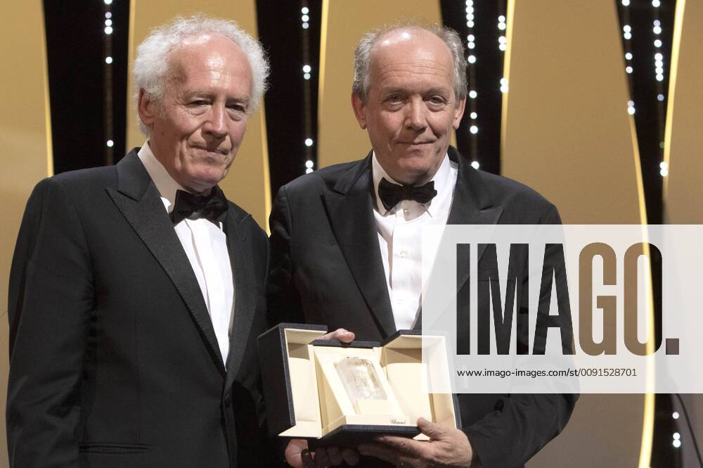 Jean Pierre Dardenne and Luc Dardenne accept the Best Director Award for their movie Le Jeune Ahmed Young Ahmed at the award ceremony during the 72nd Cannes Film Festival at the Palais des Festivals on May 25, 2019 in Cannes, France Foto:xR.xWagnerx xFuturexImage