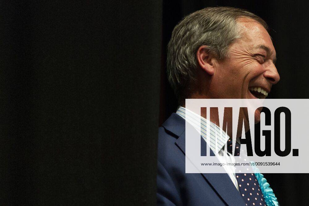 London, London, UK - London, UK. British Brexit party leader Nigel Farage celebrates being re-elected as a European Parliament. Earlier today. The Brexit Party is expected to do very well in the elections. London UK - ZUMAl94_ 20190527_zaf_l94_024