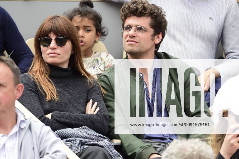 Arthur Dupont et sa compagne CELEBRITES : Internationaux de France 2019 Roland Garros - Village - 29 05 2019 JBAutissier Panoramic