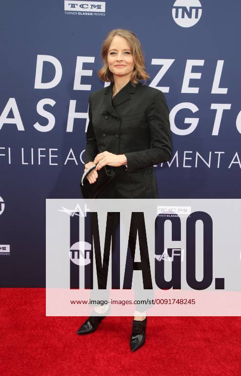Hollywood, California - Jodie Foster. The American Film Institute s 47th Life Achievement Award Gala Tribute To Denzel Washington held at Dolby Theatre. Photo Credit: Faye Sadou AdMedia 240990 2019-06-06 CA Hollywood Etats-Unis