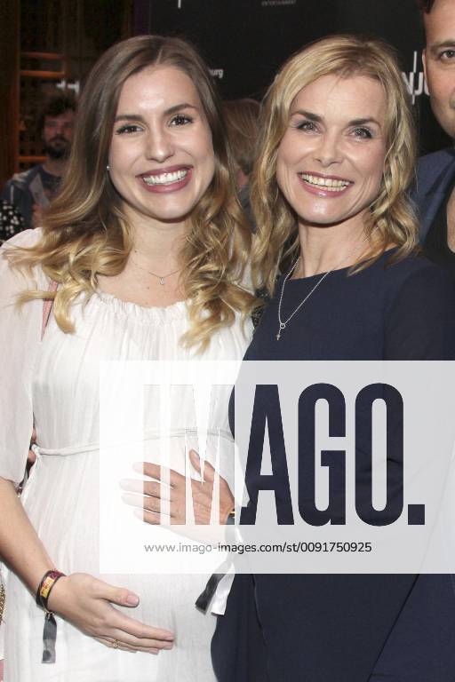 Lilly Tscharntke with Mother Andrea Lüdke at the Studio Hamburg Young Talent Award 2019 at the Thalia Theater Hamburg, 06 06 2019 Foto:xFuturexImage
