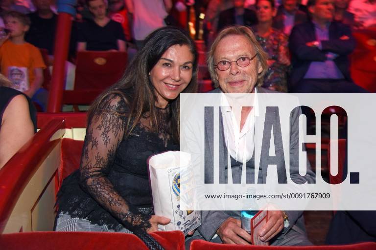 Volker Lechtenbrink with wife Guel Ural Aytekin at the Circus Roncalli premiere on the Moorweide in Hamburg on 07 06 2019