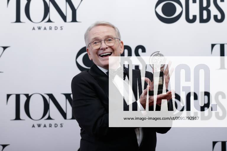 Bob Mackie arrives in the press room at The 73rd Annual Tony Awards at Radio City Music Hall on June 9, 2019 in New York City. NYP20190609781 JOHNxANGELILLO