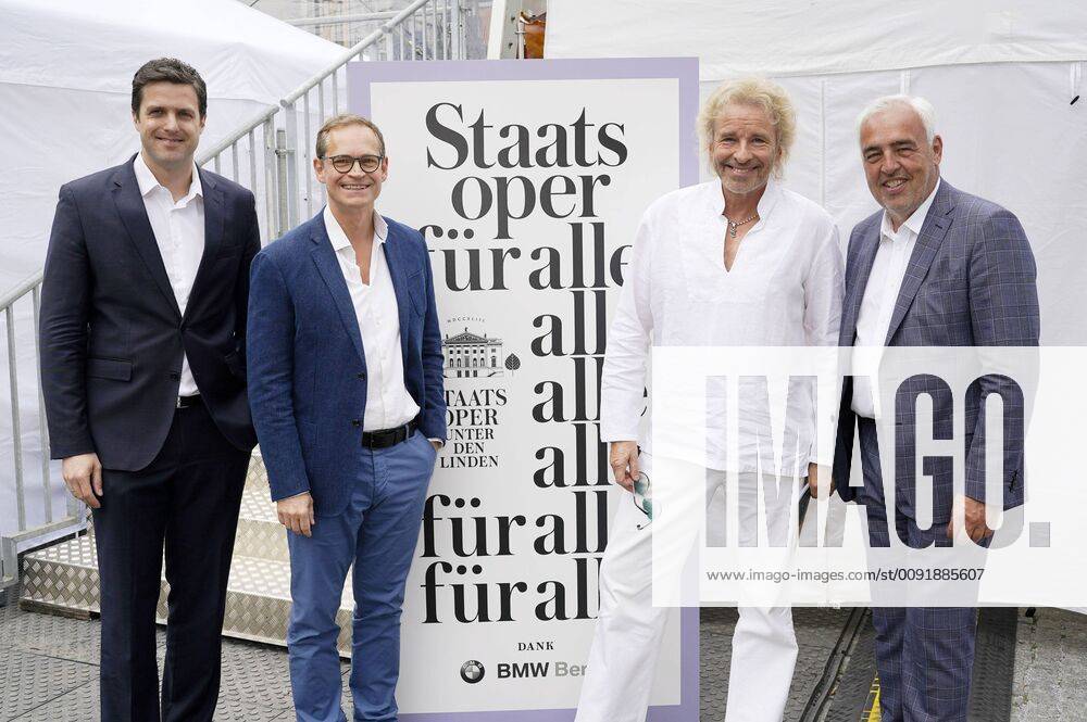 Matthias Schulz, Michael Müller, Thomas Gottschalk and Hans Reiner Schröder at the State Opera for all 2019 Event with the Symphony Concerts Felix Mendelssohn Bartholdys Violin Concerto in E minor and Johannes Brahms Second Symphony with the Staatskapelle Berlin live at the Bebelplatz Berlin, 16 06 2019 Foto:xT.xBartillax xFuturexImage