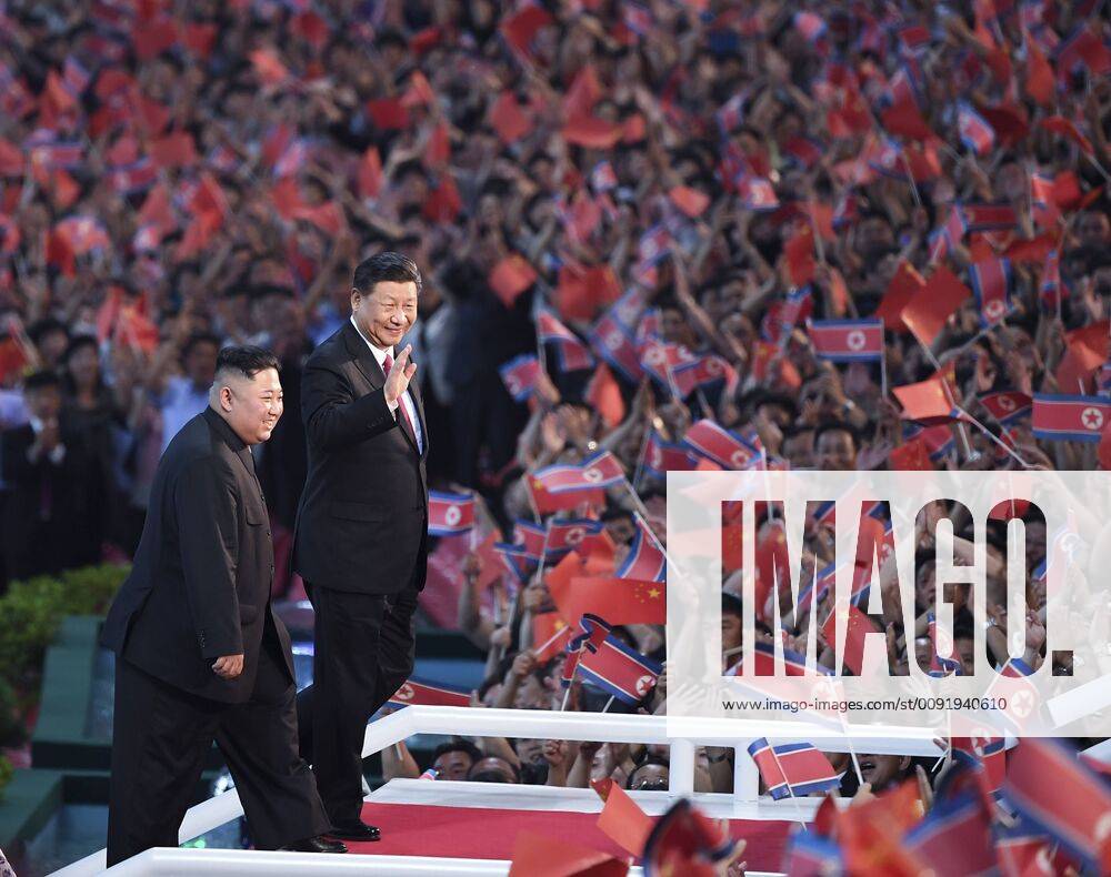 PYONGYANG, June 20, 2019 Xinhua Xi Jinping, general secretary of the Central Committee of the Communist Party of China CPC and Chinese president, and his wife Peng Liyuan, accompanied by Kim Jong Un, chairman of the Workers Party of Korea WPK and chairman of the State Affairs Commission of the Democratic Pe - XxjpbeE007042_20190621_PEPFN0A001