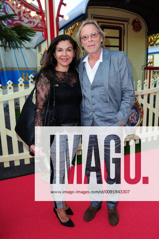 Volker Lechtenbrink with wife Gül Ural Aytekin Premiere Circus Roncalli Theater auf der Moorweide in Hamburg Hamburg, 07 06 2019 Please caption IMAGO Michael Wigglesworth