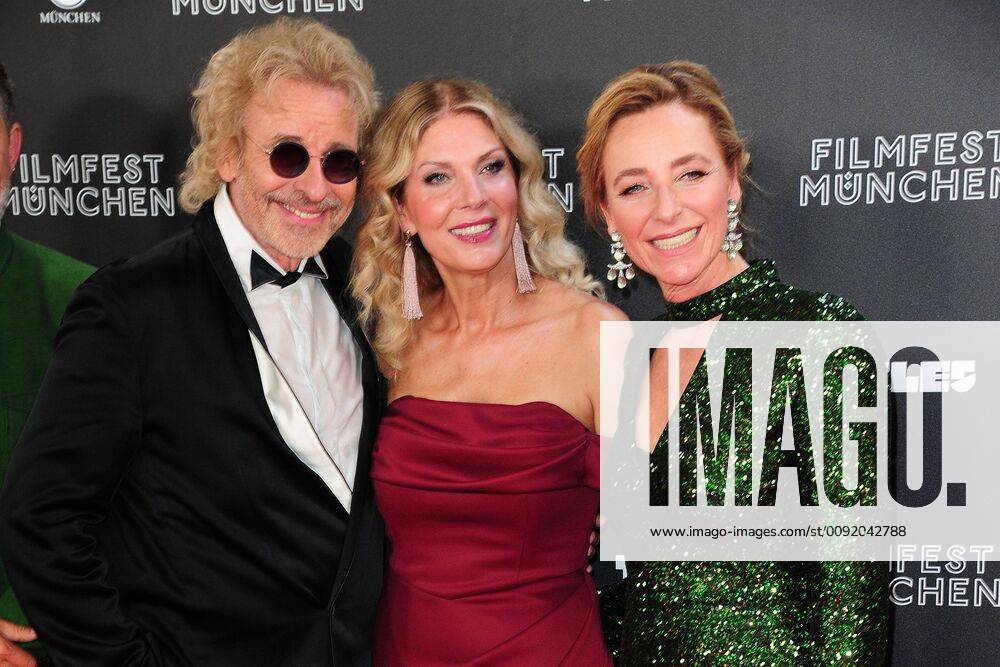Thomas Gottschalk and Karina Mroß with Diana Iljine at the opening of Filmfest München with the film premiere of The Art of Self Defense on 27 06 2019 in Munich Opening Opening of Filmfest München 2019