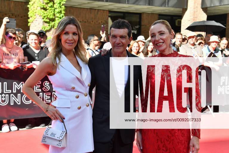 Antonio Banderas with girlfriend and Diana Iljine Director Filmfest Munich Cinemerit Gala Cinemerit Award 2019 Honour, Prize, Award Festival Centre Gaststeig Munich 28 June 2019