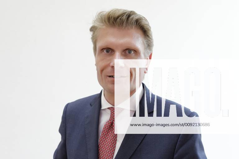 Thomas Bareiß, Parlamentarischer Staatssekretaer im Bundesministerium fuer Wirtschaft und Energie, CDU, PK zu: Jahresveranstaltung Strategiedialog Automobilwirtschaft BW, DEU, Berlin, 04.07.2019, Bareiss