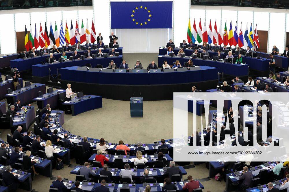 Straßburg, Bewerbungsrede von Ursula von der Leyen Rede vor dem Europäischen Parlament (190716) -- STRASBOURG, July 16, 2019 -- The European Parliament holds a plenary session at its headquarters in Strasbourg, France on July 16, 2019. The European Parliament is due to vote on the nomination of Ursula von der Leyen for European Commission president later Tuesday. ) FRANCE-STRASBOURG-EU NOMINEE-VON DER LEYEN ZhangxCheng