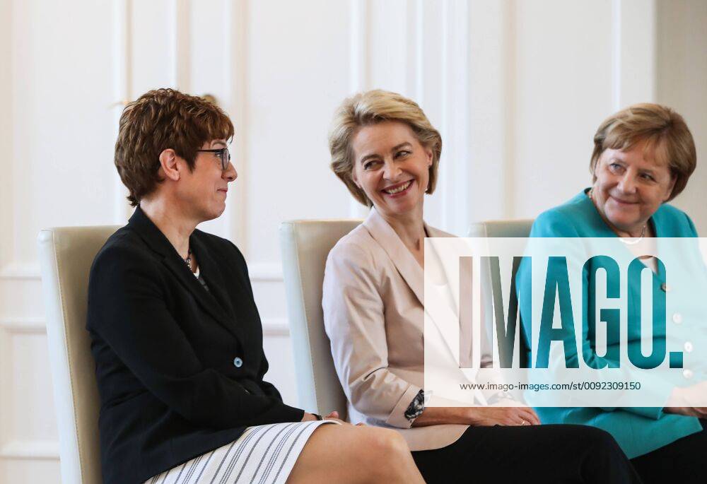(190717) -- BERLIIN, July 17, 2019 -- German Chancellor Angela Merkel (1st R), outgoing German Defense Minister Ursula von der Leyen (C) and incoming German Defense Minister Annegret Kramp-Karrenbauer attend a ceremony for the appointment of German Defense Minister at the Bellevue Palace in Berlin, capital of Germany, July 17, 2019. The leader of the German ruling party Christian Democratic Union (CDU) , Annegret Kramp-Karrenbauer, was appointed new German Minister for Defense on Wednesday. ) GERMANY-BERLIIN-KRAMP-KARRENBAUER-DEFENSE MINISTER-INAUGURATION ShanxYuqi