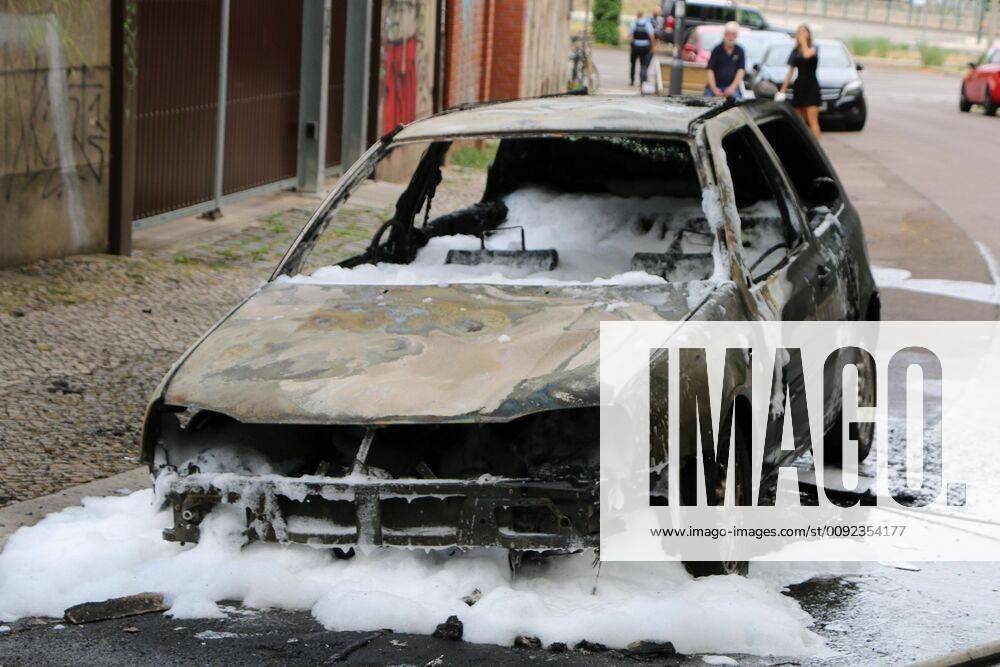 In picture car of IB member torched hall Identitary movement in hall