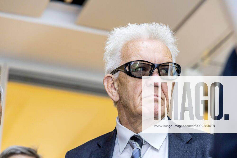 DEU, Germany, Baden Württemberg, Tuttlingen, 19 07 2019 Minister President Winfried Kretschmann with 3D glasses digital@bw Festival Future Health Digital in Tuttlingen At the World Centre for Medical Technology, the state government of Baden-Württemberg is focusing on the health sector Digitisation is a focal point