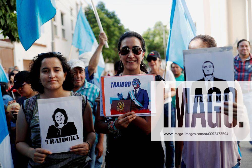 KW30 Hundred of people protest in front of the Casa Presidencial in Guatemala, Guatemala, on 27 July 2019, against the asylum agreement signed between USA and Guatemala that would give asylum to migrants in the Central American country. The United States and Guatemala signed an agreement on Friday that will force most of the migrants who cross the Central American country to apply for asylum there, rather than in US territory. EFE Esteban Biba Demonstration against asylum agreement between Guatemala and USA !ACHTUNG: NUR REDAKTIONELLE NUTZUNG!
