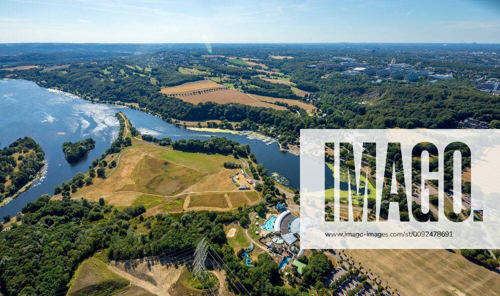 Aerial photograph of Lake Kemnader See near Witten and Heveney district with Heveney leisure pool, Revierpark, Kemnade Bootshalle Oveney leisure centre, on the A43 motorway in the Ruhr area, North Rhine-Westphalia, Germany ACHTUNGxMINDESTHONORARx60xEURO
