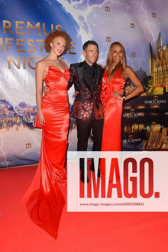Anna Ermakova with mother Angela, in the middle Marcel Remus , 01 08 2019, S Arenal Spain , Event, Party, Marcel Remus Lifestyle Night 2019