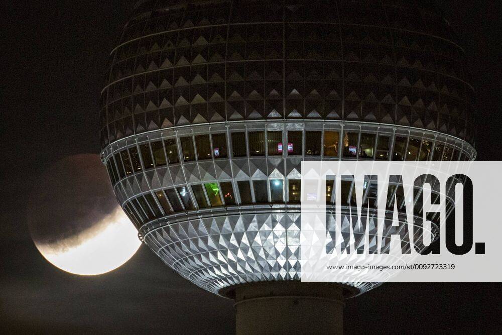 19 Partial shadow eclipse of the moon next to the sphere of the Berlin TV tower on 16 07 19, Feature, Weather Berlin Germany, Germany
