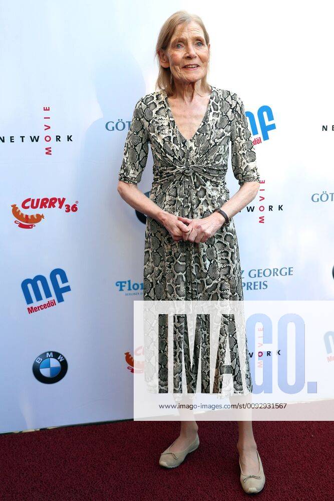 Award GOETZ GEORGE PRIZE 2019 Prizewinner Margit Carstensen on the Red Carpet for the presentation of the GOETZ GEORGE PRIZE on 19 August 2018 in the Astor Film Lounge The endowed prize shall commemorate this lifes work of Goetz George Berlin Charlottenburg Berlin Germany