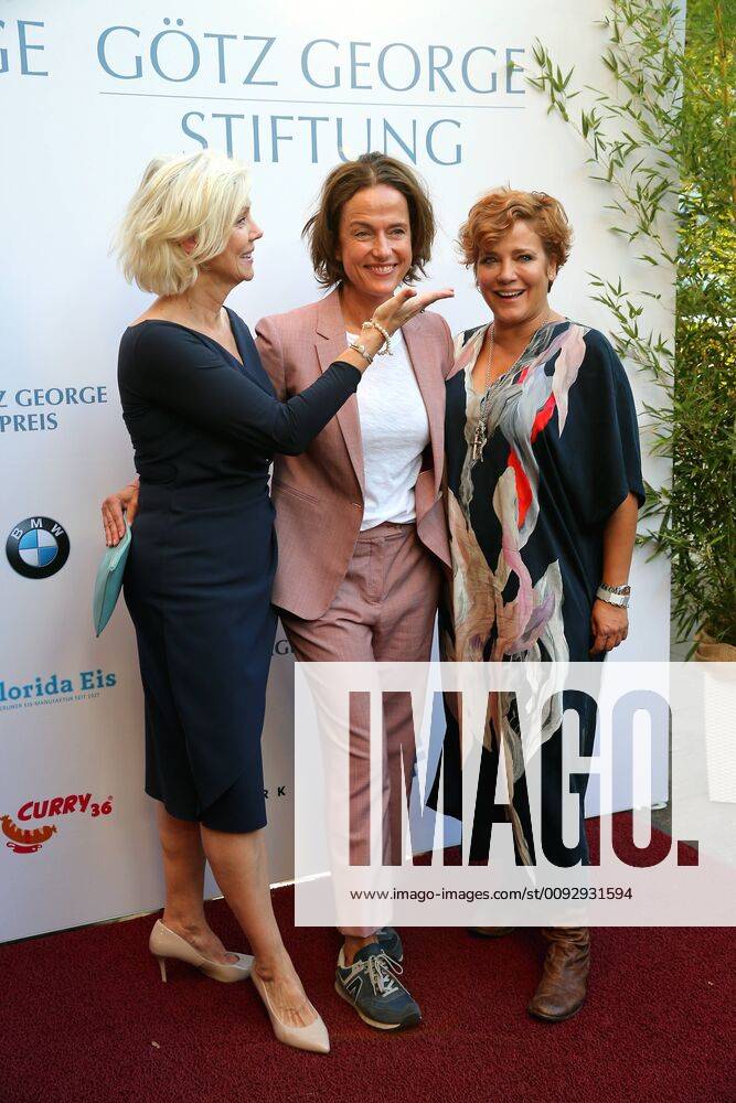 Award GOETZ GEORGE PRIZE 2019 Marika George, Claudia Michelsen and Muriel Baumeister on the Red Carpet for the award of the GOETZ GEORGE PRIZE on 19 August 2018 in the Astor Film Lounge The endowed prize shall commemorate this lifes work of Goetz George Berlin Charlottenburg Berlin Germany