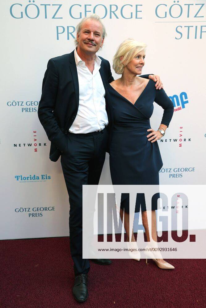 Award GOETZ GEORGE PRIZE 2019 Marika George and Leander Haussmann on the Red Carpet for the award of the GOETZ GEORGE PRIZE on 19 August 2018 in the Astor Film Lounge The endowed prize shall commemorate this lifes work of Goetz George Berlin Charlottenburg Berlin Germany