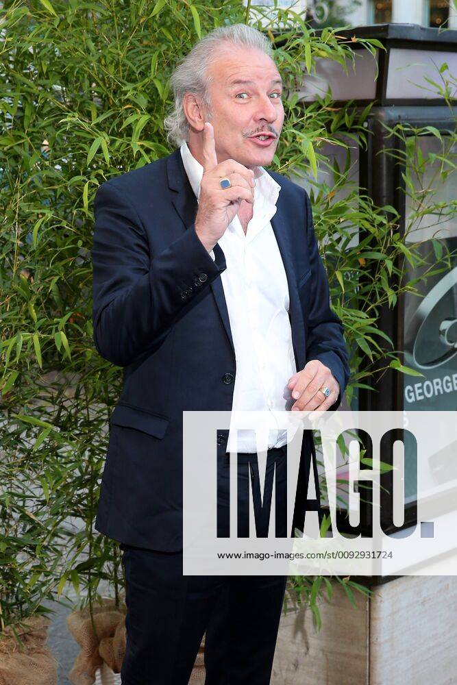 Award GOETZ GEORGE PRIZE 2019 Leander Haussmann on the Red Carpet for the award of the GOETZ GEORGE PRIZE on 19 August 2018 in the Astor Film Lounge The endowed prize shall commemorate this lifes work of Goetz George Berlin Charlottenburg Berlin Germany