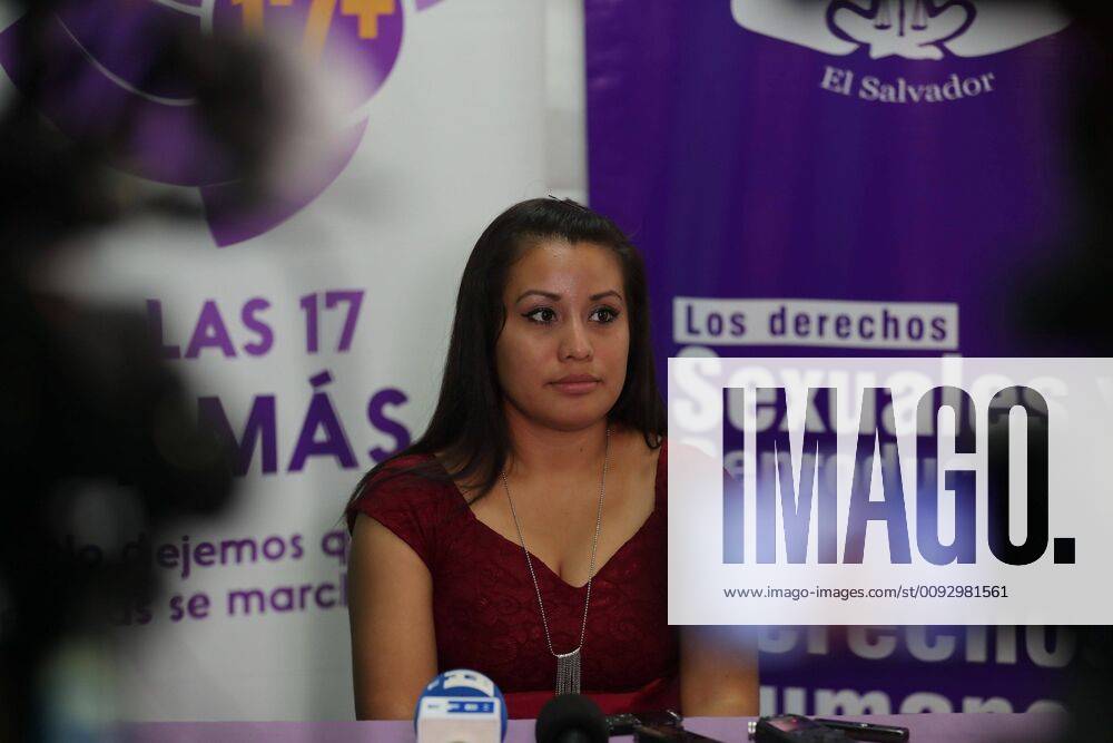 The young Evelyn Hernandez, now released after being acquitted of the crime of aggravated homicide committed by allegedly aborting, speaks to the media in San Salvador, El Salvador, 21 August 2019. Evelyn, now released after being acquitted of the crime of aggravated homicide committed by allegedly abortion, advocated Wednesday for the decriminalization of abortion in El Salvador, where all forms of termination of pregnancy are prohibited. Evelyn Hernandez advocates the decriminalization of abortion in El Salvador !ACHTUNG: NUR REDAKTIONELLE NUTZUNG!