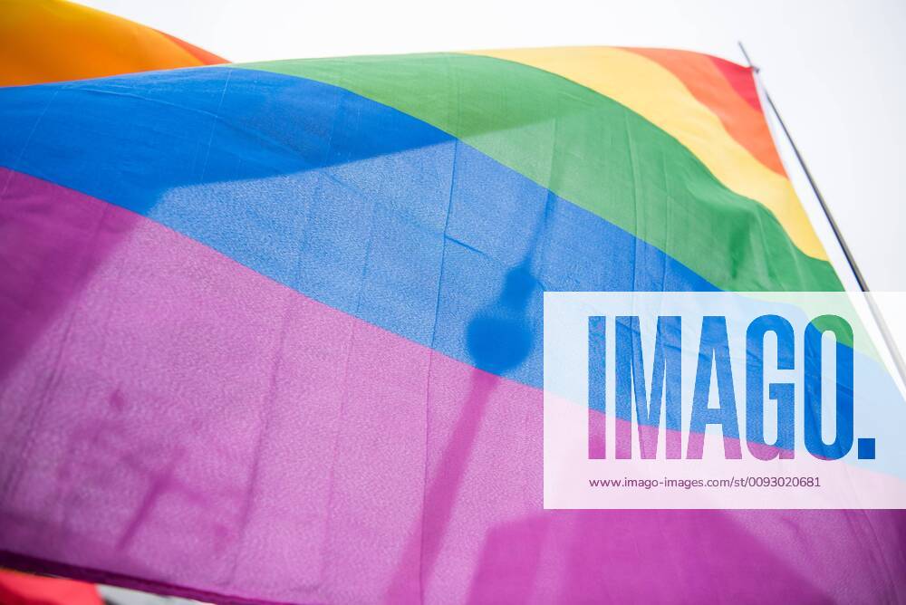 Politics Berlin rally against right A rainbow flag in front of the television tower at a rally of an alliance for a cosmopolitan and tolerant Berlin An alliance of churches, unions, sports and welfare organizations and other civil society organizations against right 17 8 2019, Berlin