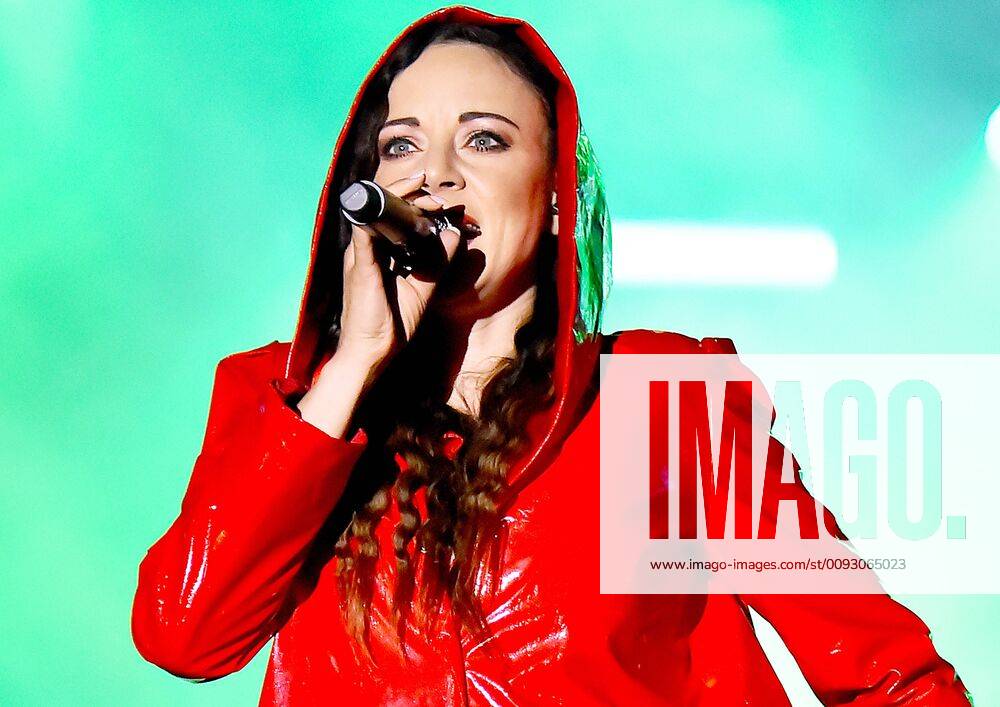 Berlin The 90s live tour 24 08 2019, v l Jasmin Wagner Bluemchen will be on stage on 24 08 2019 at the 90s live party in Berlin Hoppegarten