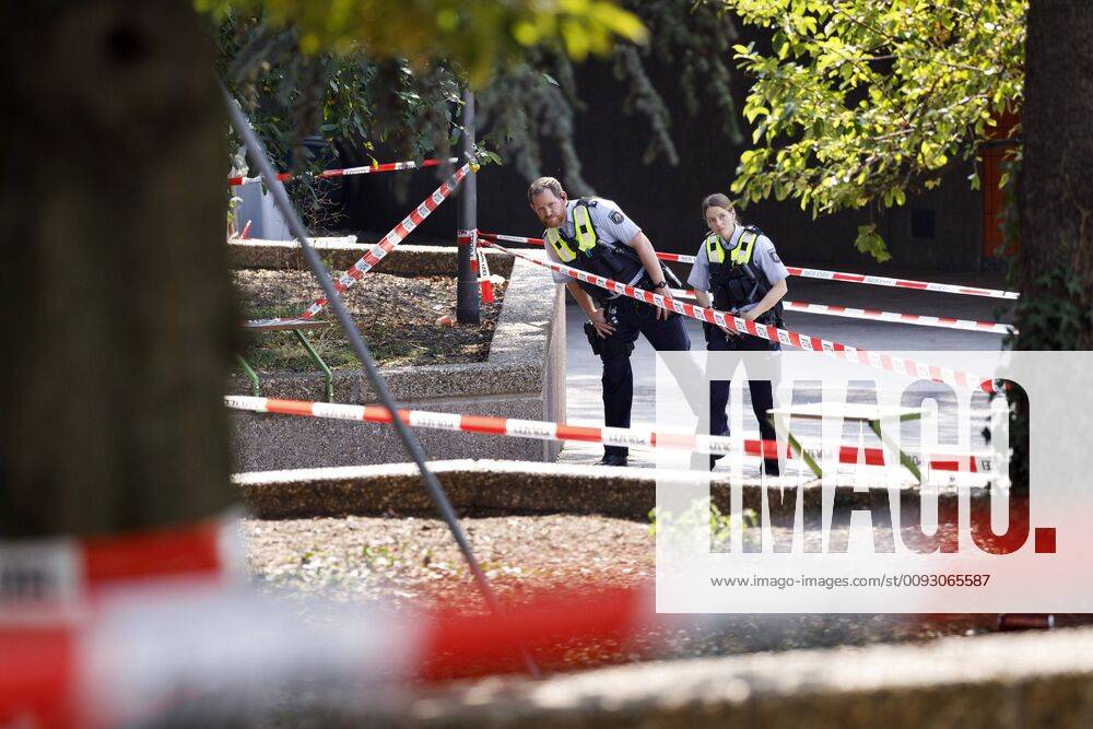 Police officers secure the crime scene at the press conference on the current status of investigations after the homicide at Ebertplatz Cologne, 25 08 2019 Foto:xC.xFuturexImage