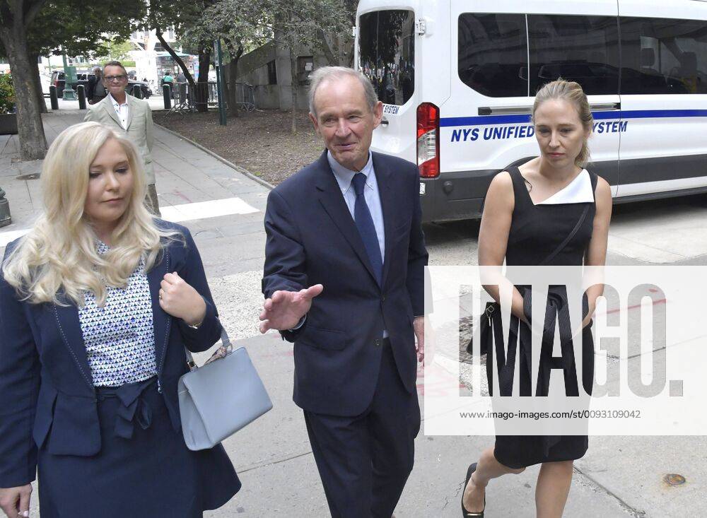 Attorney David Boies and alleged victims of billionaire Jeffrey Epstein Annie Farmer, right, and Virginia Guiffre enter Manhattan Federal Court, Tuesday, July 27, 2019 in New York City. Epstein committed suicide while confined in the Manhattan Correctional Facility. NYP20190827802 LOUISxLANZANO