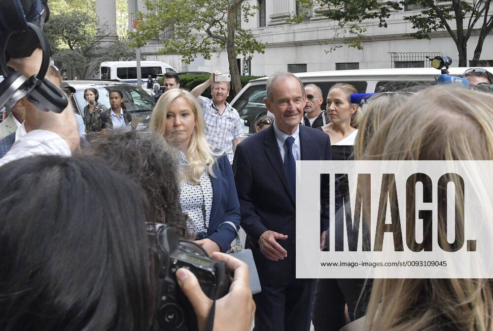 Attorney David Boies and alleged victims of billionaire Jeffrey Epstein Annie Farmer, right, and Virginia Guiffre, left, enter Manhattan Federal Court, Tuesday, July 27, 2019 in New York City. Epstein committed suicide while confined in the Manhattan Correctional Facility. NYP20190827805 LOUISxLANZANO