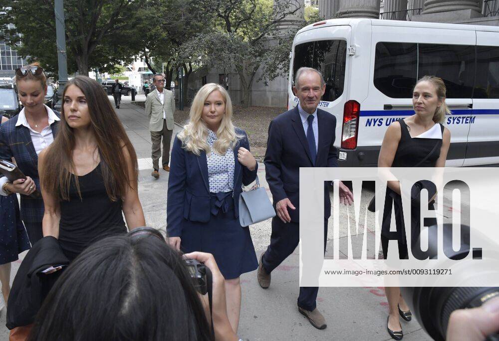 Attorney David Boies and alleged victims of billionaire Jeffrey Epstein Annie Farmer, right, and Virginia Guiffre enter Manhattan Federal Court, August 27th, 2019, 2019 in New York City. Epstein committed suicide while confined in the Manhattan Correctional Facility. NYP20190827801 LOUISxLANZANO