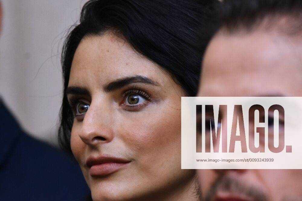 Bien Fest 2019 press conference MEXICO CITY, MEXICO - SEPTEMBER 3: Actress Aislinn Derbez talks during a press conference to promote Bien Fest 2019 It is a festival to raise awareness among citizens to be in good health at Casa Zertu on September 3, 2019 in Mexico City, Mexico