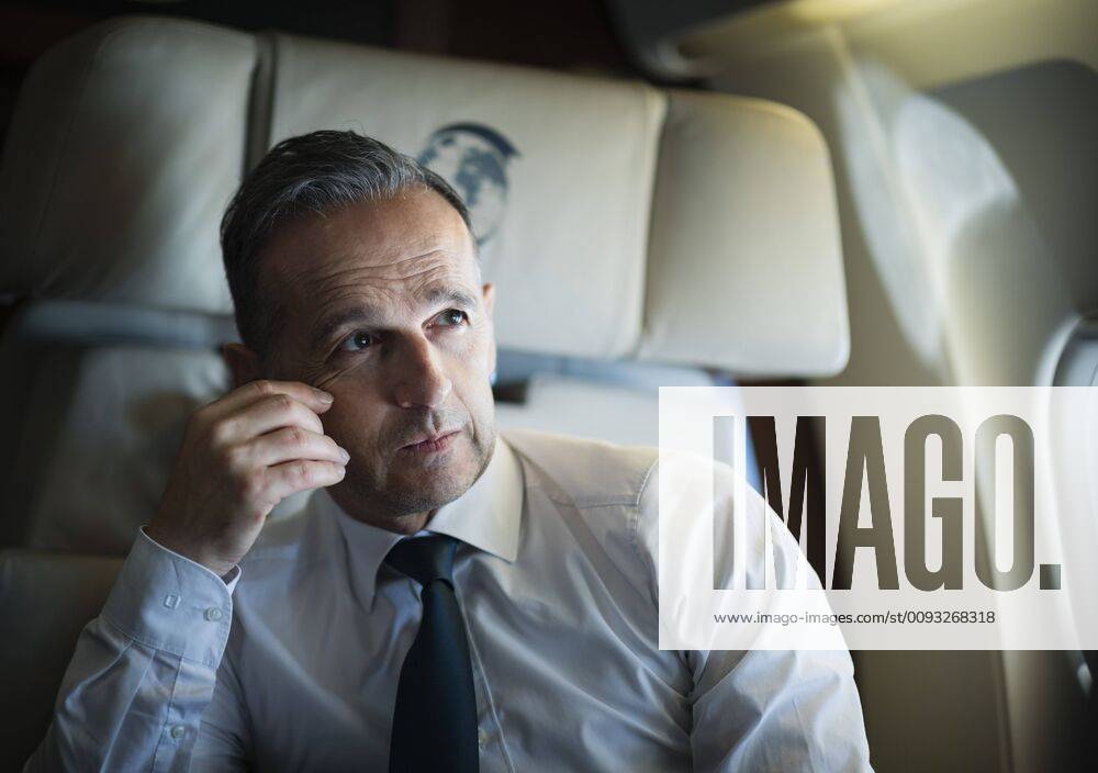 Federal Foreign Minister Heiko Maas SPD in the context of a background discussion in an airplane of the Kinshasa Air Mission Wing, 05 09 2019 Kinshasa Congo