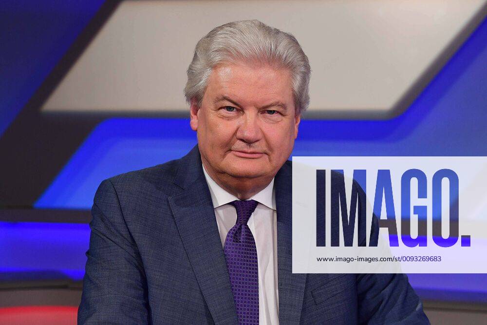 Maischberger die woche am 04 09 2019 at WDR Studio BS 3 in Cologne Sigmund Gottlieb guest on ARD talk show maischberger die woche am 04 09 2019 in Cologne xRx