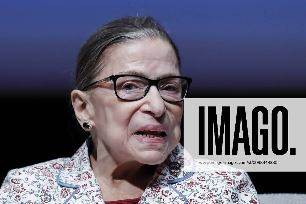 IMAGO ICONS: Ruth Bader Ginsburg Berühmte Feministinnen, Ruth Bader Ginsburg U.S. Supreme Court Justice Ruth Bader Ginsburg speaks at the University of Chicago in Chicago on Monday, September 9, 2019. CHI2019090916 KAMILxKRZACZYNSKI