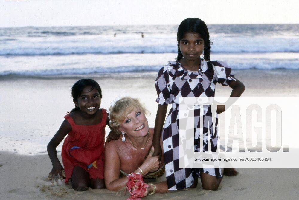 Stein des Todes Stein des Todes aka. Deathstone Regie: Franz Josef Gottlieb Darsteller: Elke Sommer - Szenenfoto zu Dreharbeiten im Jahr 1987,
