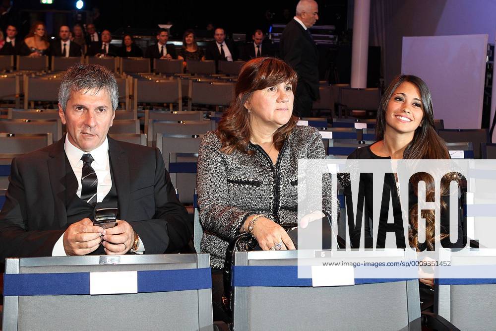 Jorge Horacio (Vater) und Celia Maria Cuccittini (Mutter) und Antonella Roccuzzo (Freundin von Lionel Messi (FC Barcelona Barca)) Wahl zum Weltfußballer des Jahres 2011 in Zürich PaoloxNucci